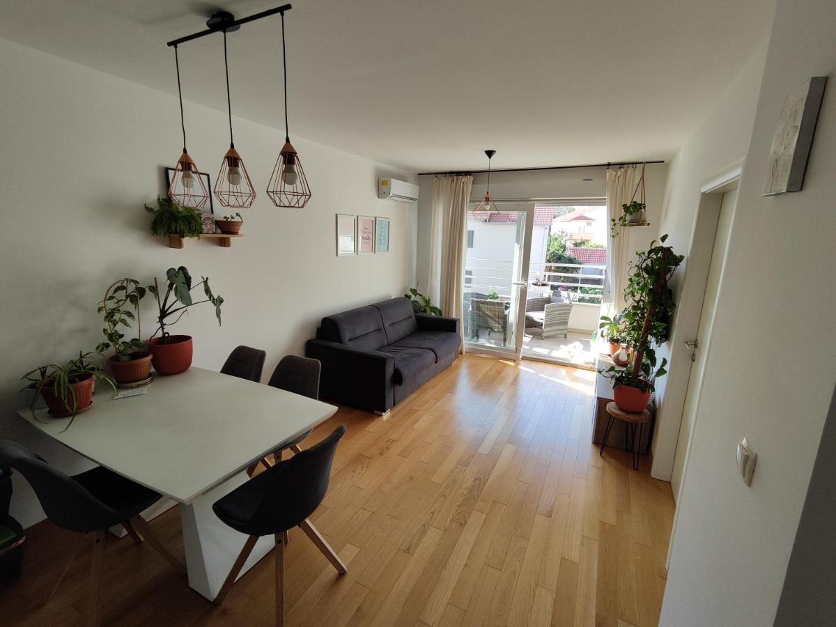 Lucy Apartment Split Exterior foto