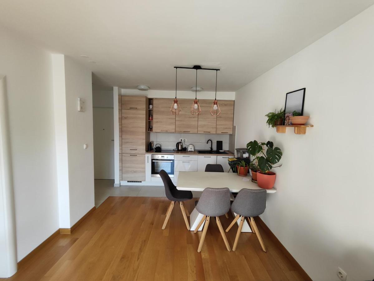 Lucy Apartment Split Exterior foto